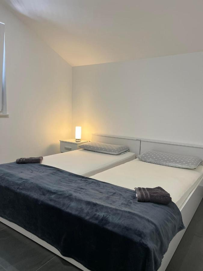 Apartment Vodice - Lovric ภายนอก รูปภาพ