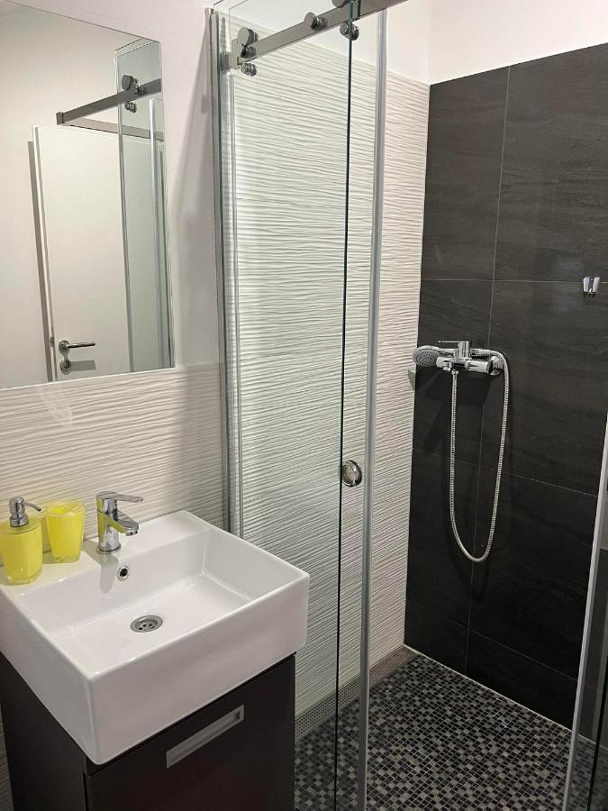 Apartment Vodice - Lovric ภายนอก รูปภาพ