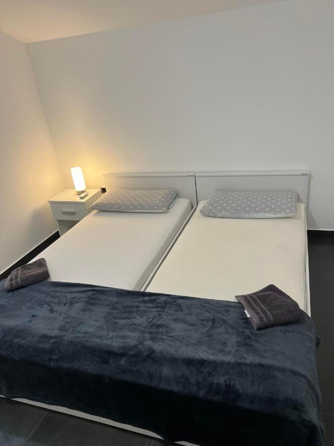 Apartment Vodice - Lovric ภายนอก รูปภาพ