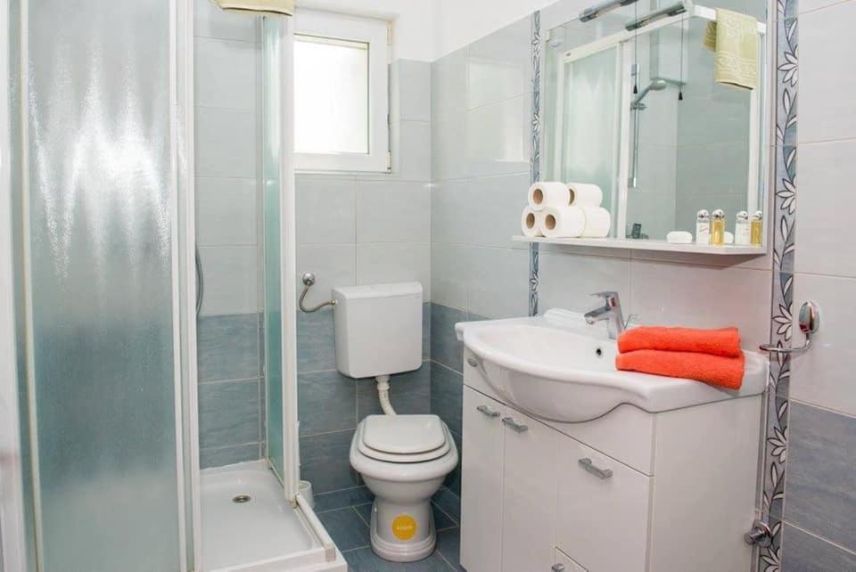 Apartment Vodice - Lovric ภายนอก รูปภาพ