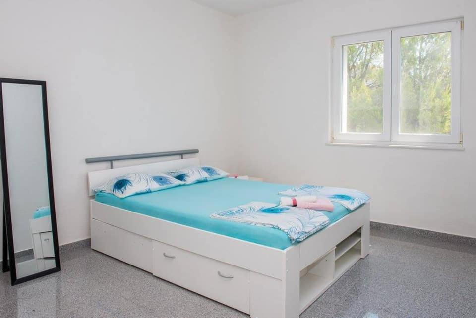 Apartment Vodice - Lovric ภายนอก รูปภาพ