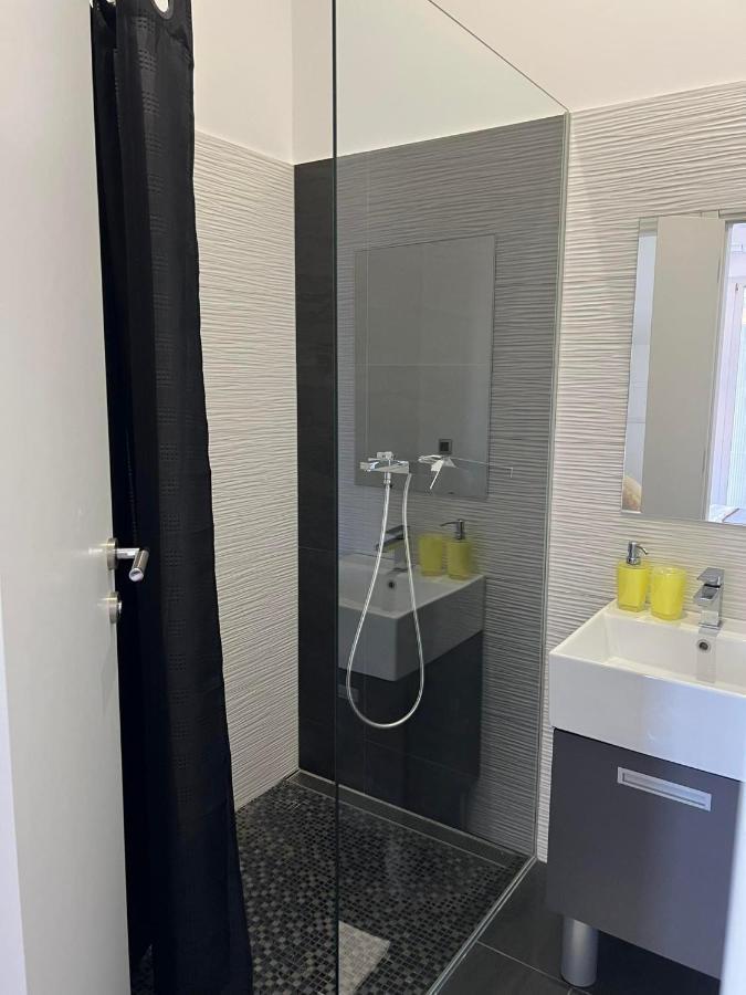 Apartment Vodice - Lovric ภายนอก รูปภาพ
